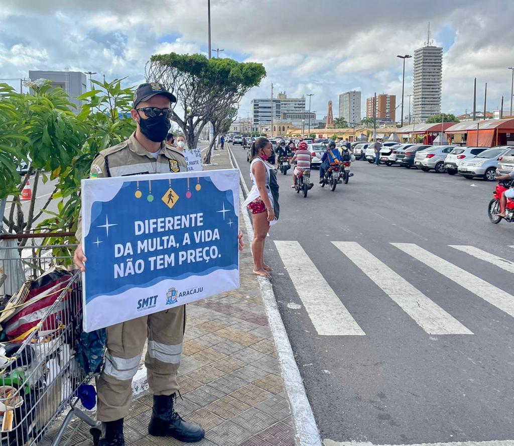 SMTT inicia ações educativas de 2022 com atividade na avenida Otoniel Dória - SMTT Aracaju